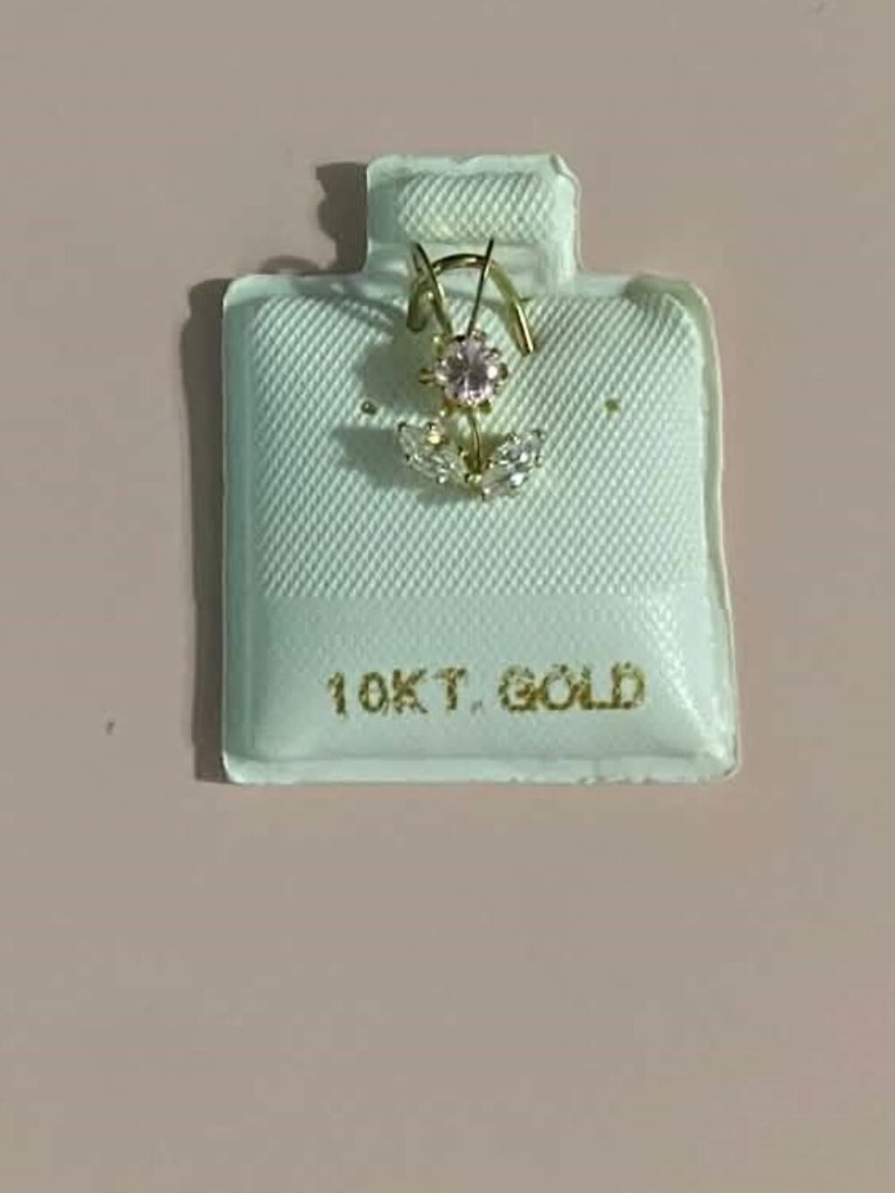 10K Gold Cubic Zirconia Flower Pendant